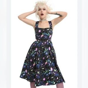 Hot Topic  Planet Fit and Flare Dress Size Medium